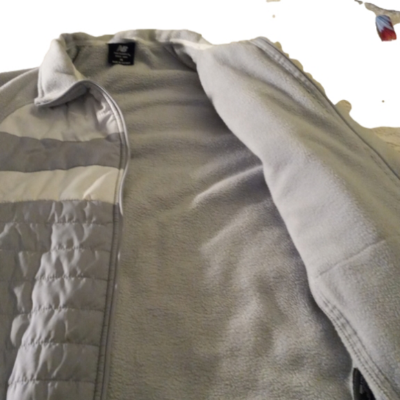 New balance fleece zip up. - Picture 4 of 5
